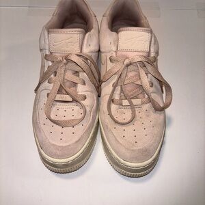 Nike Air Force 1 in Light Pink
